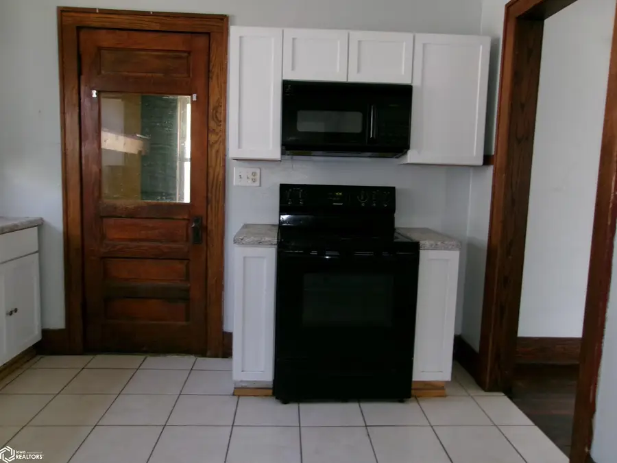 317 N Sumner Street, Creston, IA 50801 - #3