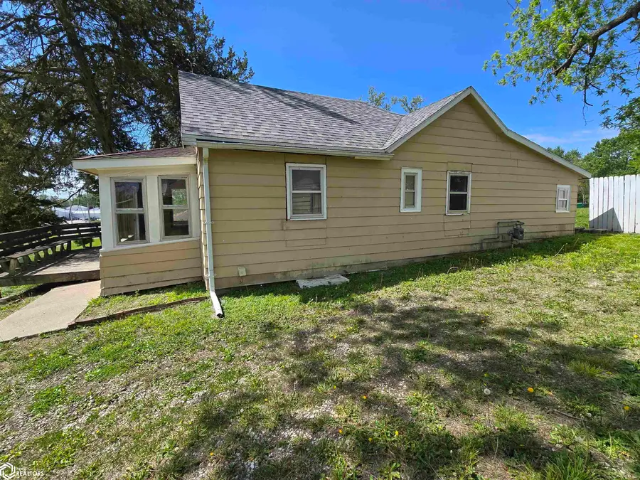 612 S Division Street, Creston, IA 50801 - #3