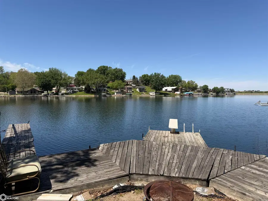 1041 Lakeshore Drive, Brooklyn, IA 52211 - #3