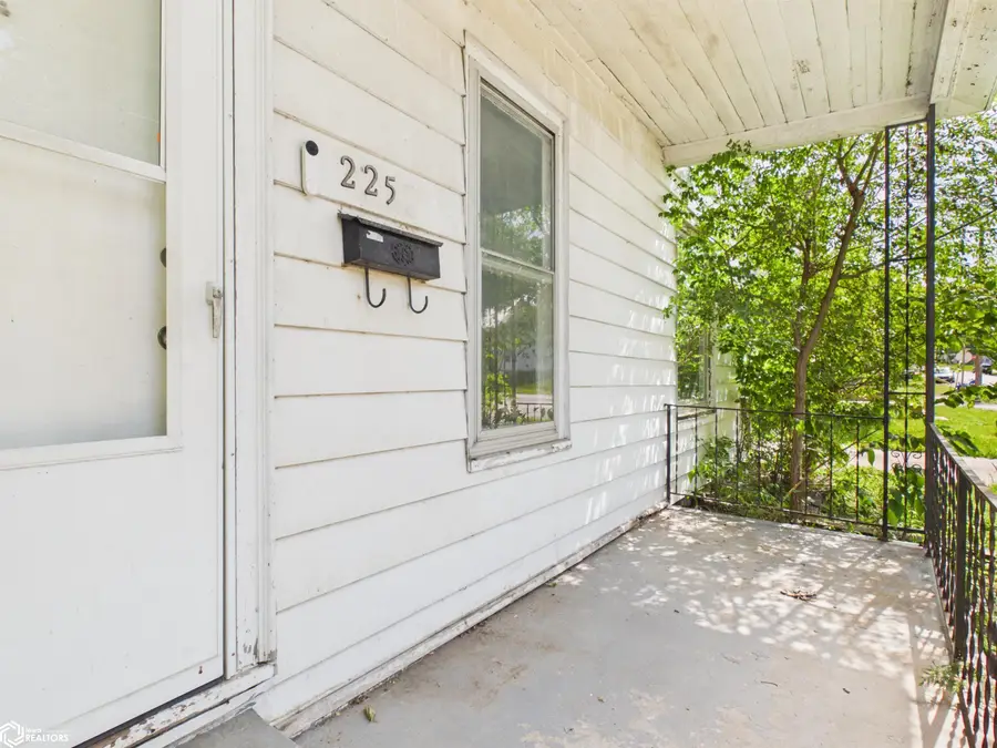 225 S 15th Street, Keokuk, IA 52632 - #2