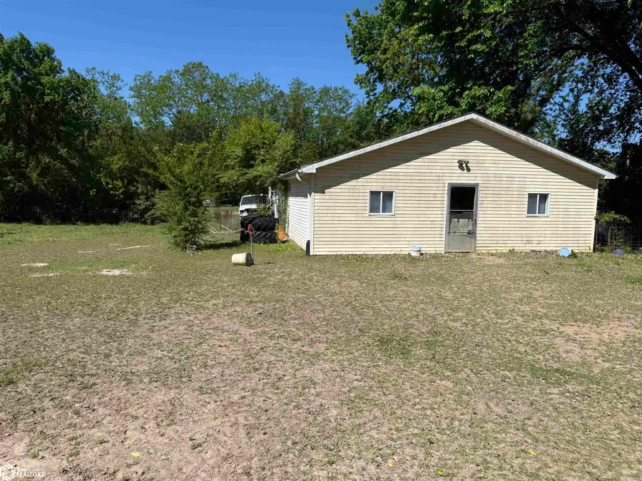 101 N 6th Street, Farmington, IA 52626 - #3