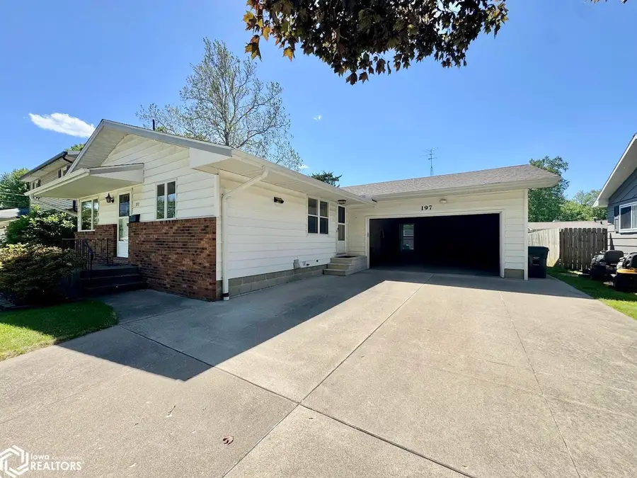 197 Crestview Drive, Burlington, IA 52601 - #2