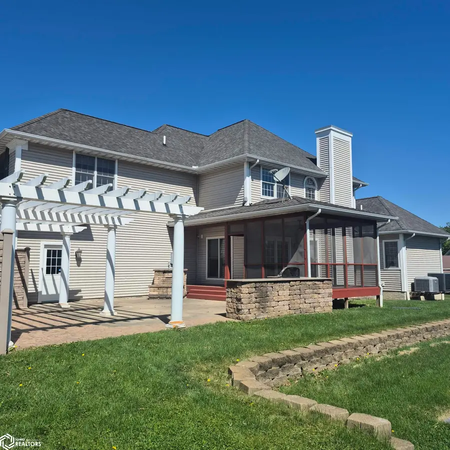34 Cambridge Ct., Ottumwa, IA 52501 - #3