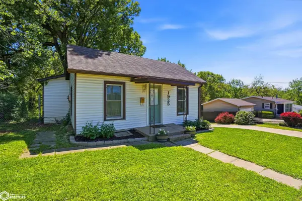 1925 Division Street, Burlington, IA 52601