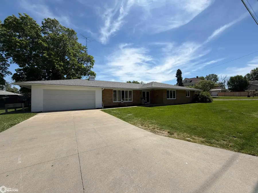 515 S 12th Street, Centerville, IA 52544 - #2