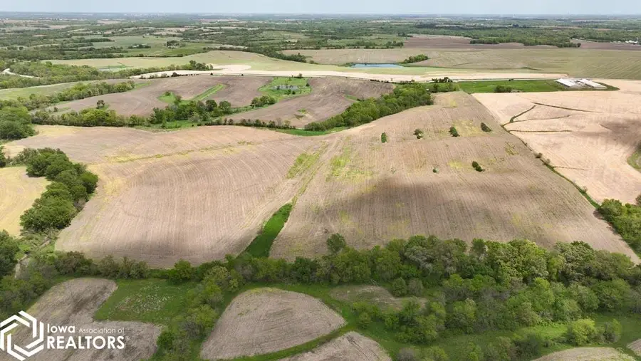 3284 Dill Dr., Bussey, IA 50044 - #2