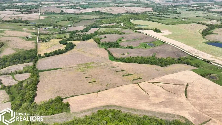 3284 Dill Dr., Bussey, IA 50044 - #3