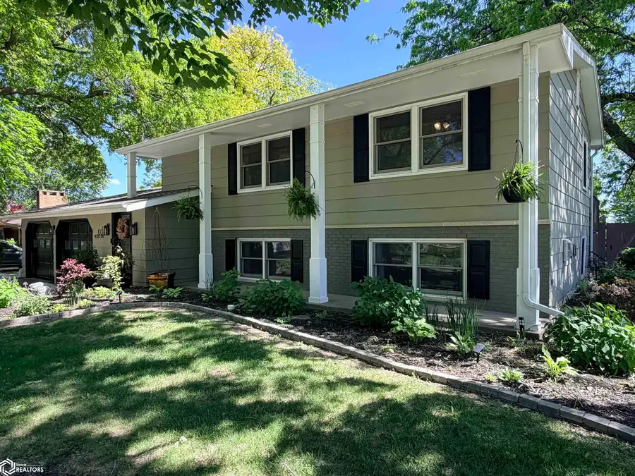1004 Hillcrest Drive, Fairfield, IA 52556 - #2