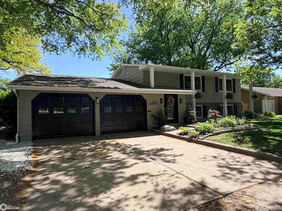 1004 Hillcrest Drive, Fairfield, IA 52556 - #3