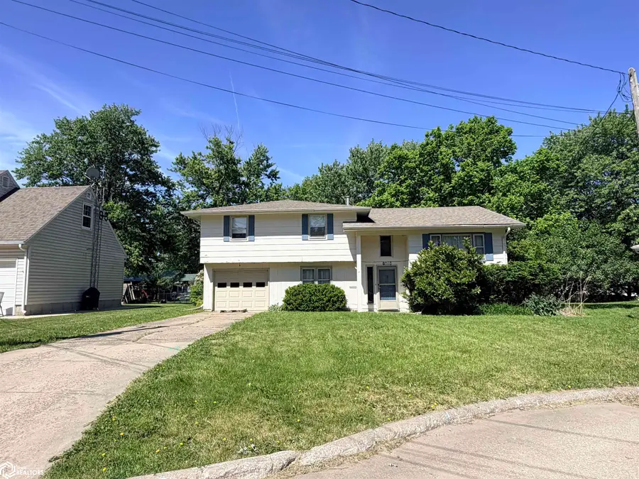 1006 Sunny Lane, Fairfield, IA 52556 - #2