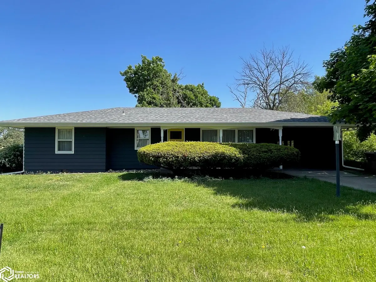711 12th Avenue, Grinnell, IA 50112 - #1