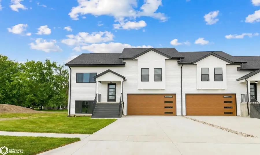 927 Horizon Street, Burlington, IA 52601 - #2