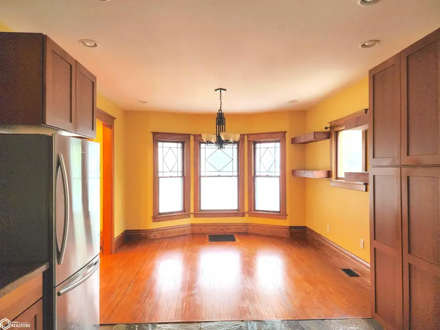811 8th Avenue, Grinnell, IA 50112 - #2