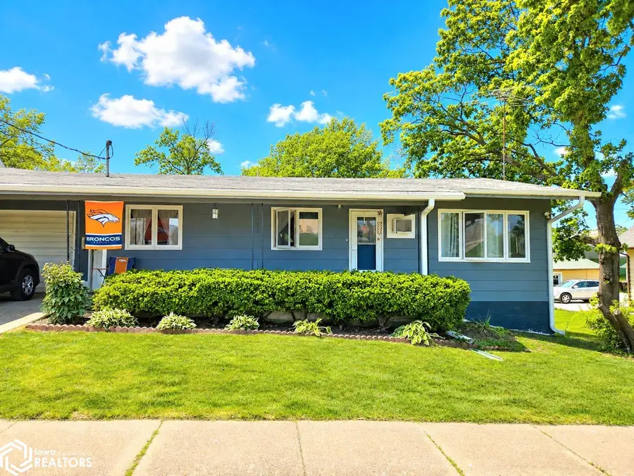 118 S Adams Street, Osceola, IA 50213 - #2