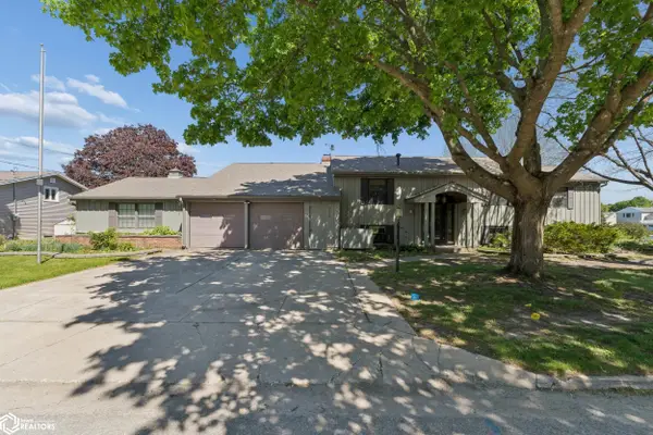 278 Lakeview Drive, Mason City, IA 50401