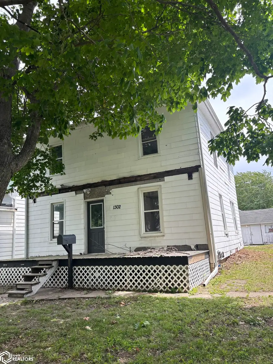 1302 S 14 Street, Burlington, IA 52601 - #2