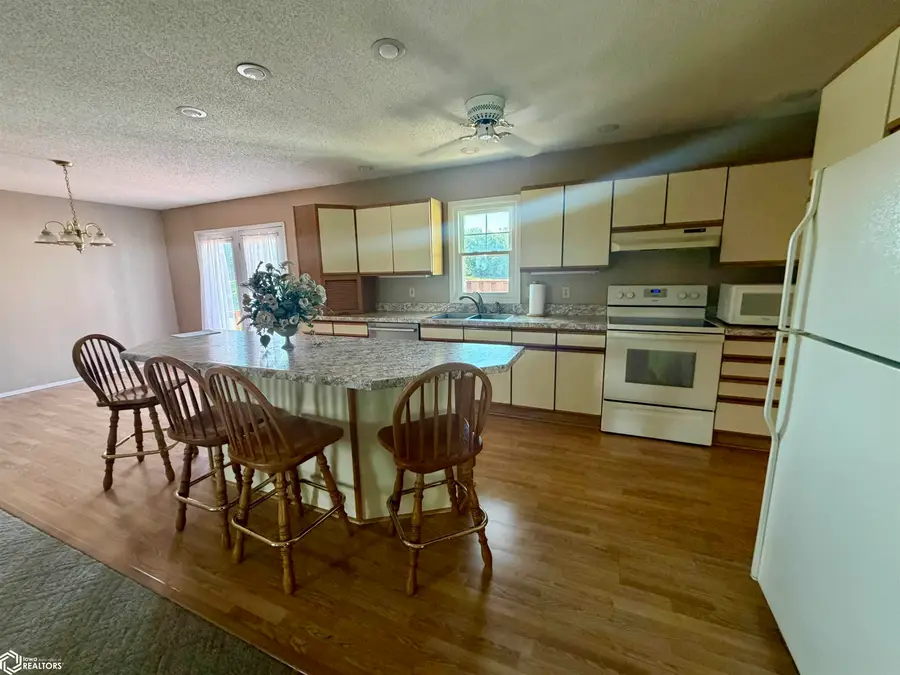 1509 Cantebury Circle, Grundy Center, IA 50638 - #2