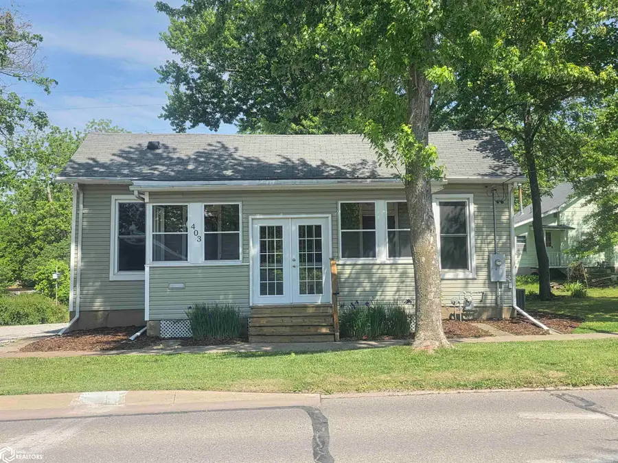 403 N B Street, Fairfield, IA 52556 - #2