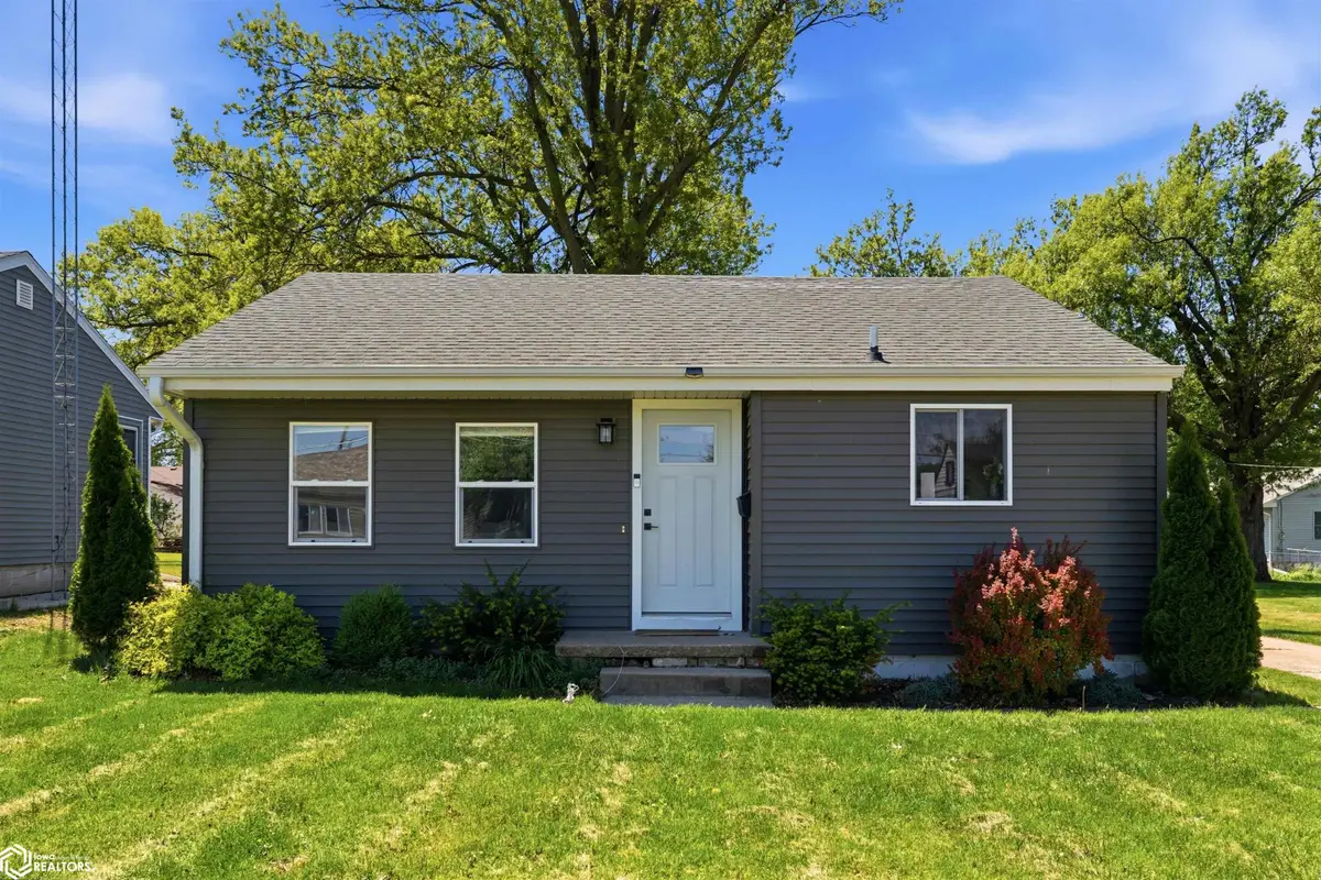 1505 E Nevada Street, Marshalltown, IA 50158 - #1