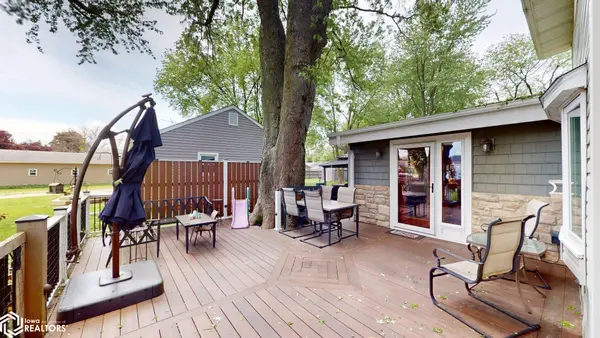 715 S 12th Street, Clear Lake, IA 50428