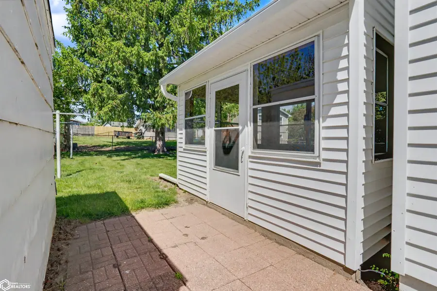 1203 Glenwood Terrace, Marshalltown, IA 50158 - #3