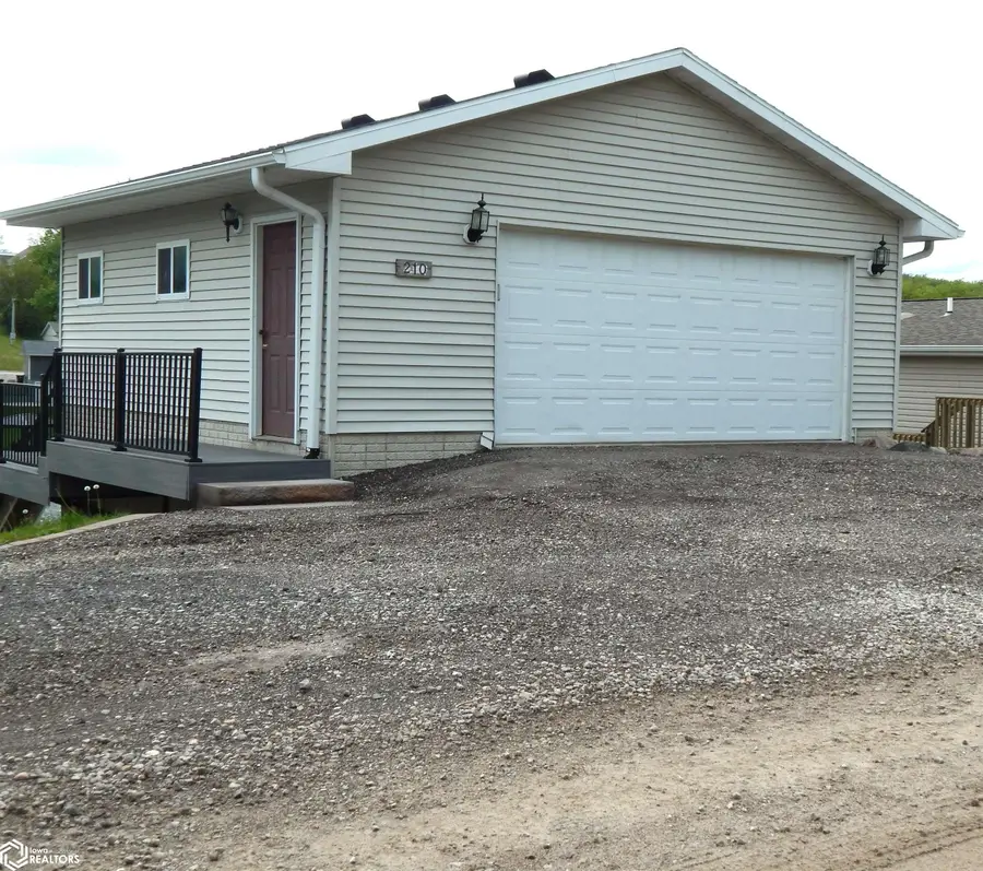 210 Eastside Lane, Montezuma, IA 50171-0751 - #2