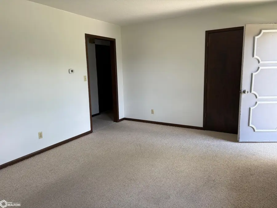 2514-2516 Sunset Drive, Iowa Falls, IA 50126 - #2