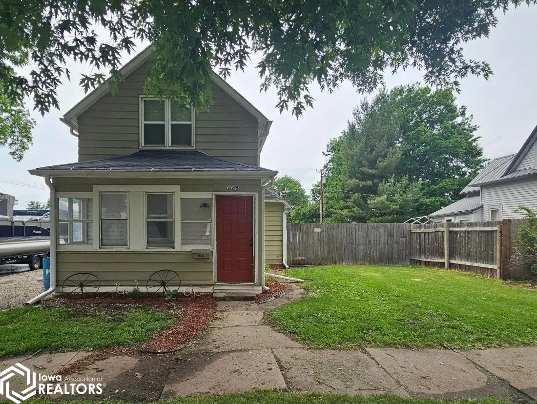 225 S Adella Street, Ottumwa, IA 52501 - #1