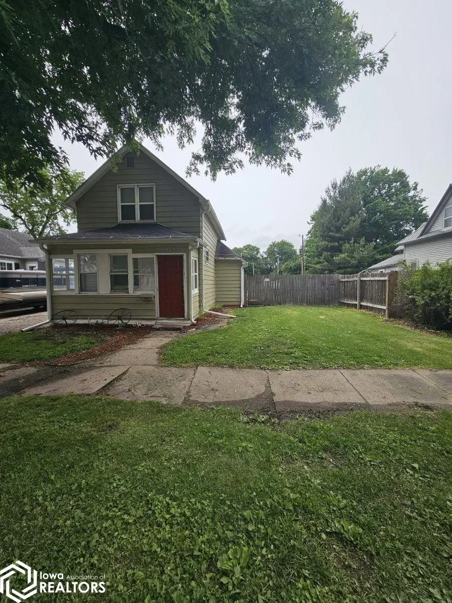 225 S Adella Street, Ottumwa, IA 52501 - #2