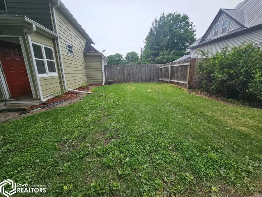 225 S Adella Street, Ottumwa, IA 52501 - #3