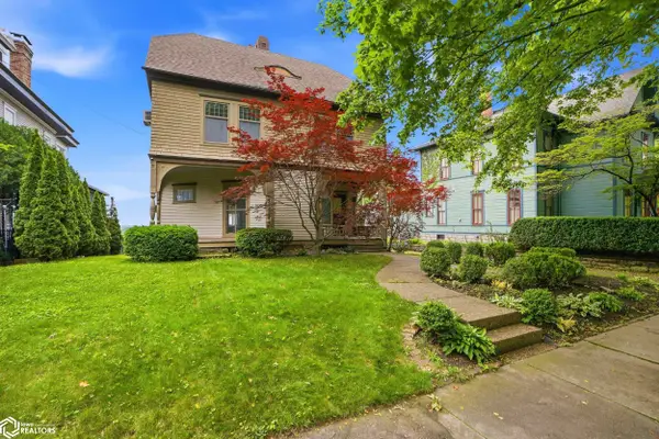 1018 N 4th Street, Burlington, IA 52601