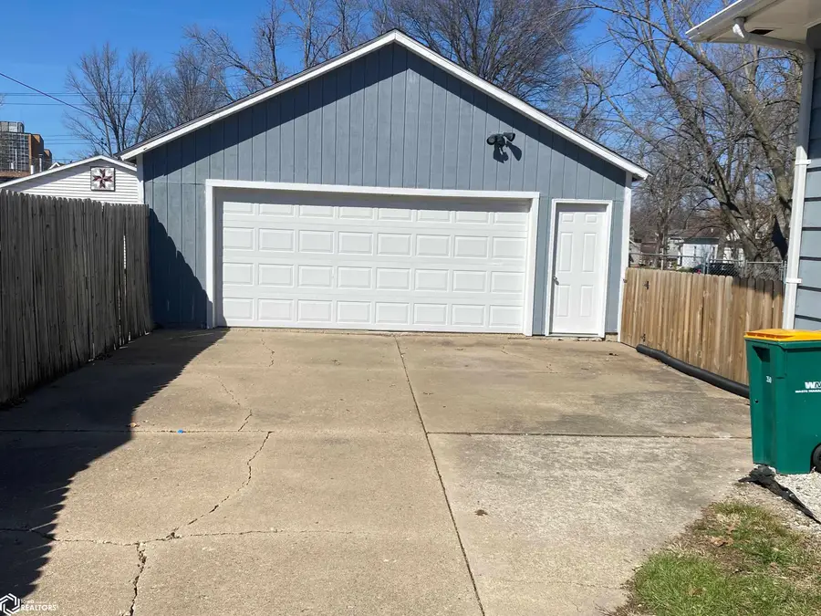 520 W Carroll Street, Macomb, IL 61455 - #2