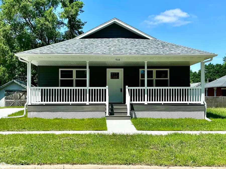 908 S 16th, Centerville, IA 52544 - #2