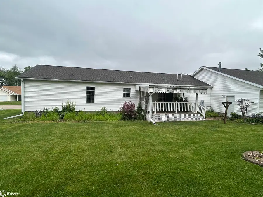 902 Prairie Lane, Marshalltown, IA 50158 - #2
