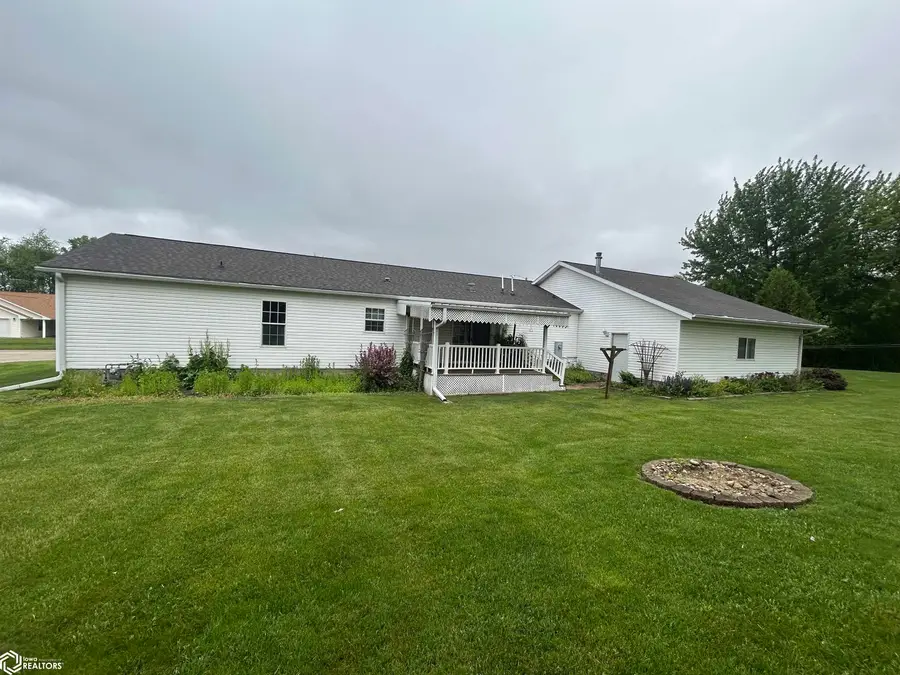 902 Prairie Lane, Marshalltown, IA 50158 - #3