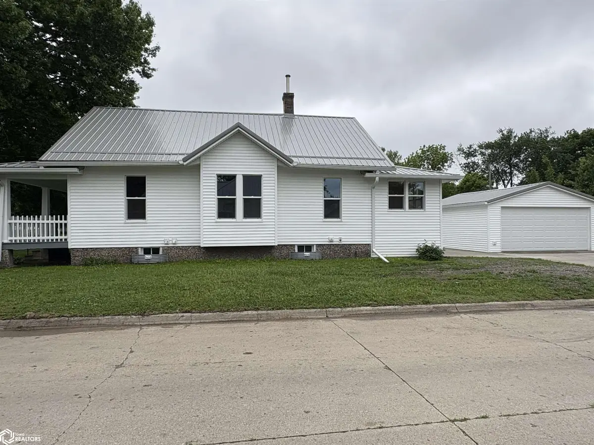 600 S 5th Street, Fairfield, IA 52556 - #1