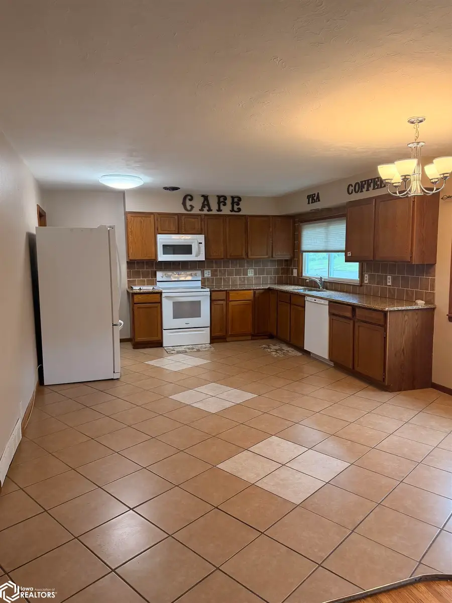 19 Morningside Drive, Denison, IA 51442 - #2