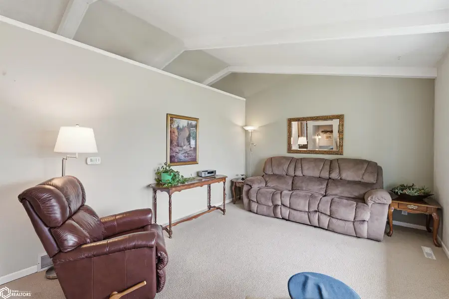 1008 Ratcliffe Drive, Marshalltown, IA 50158 - #3