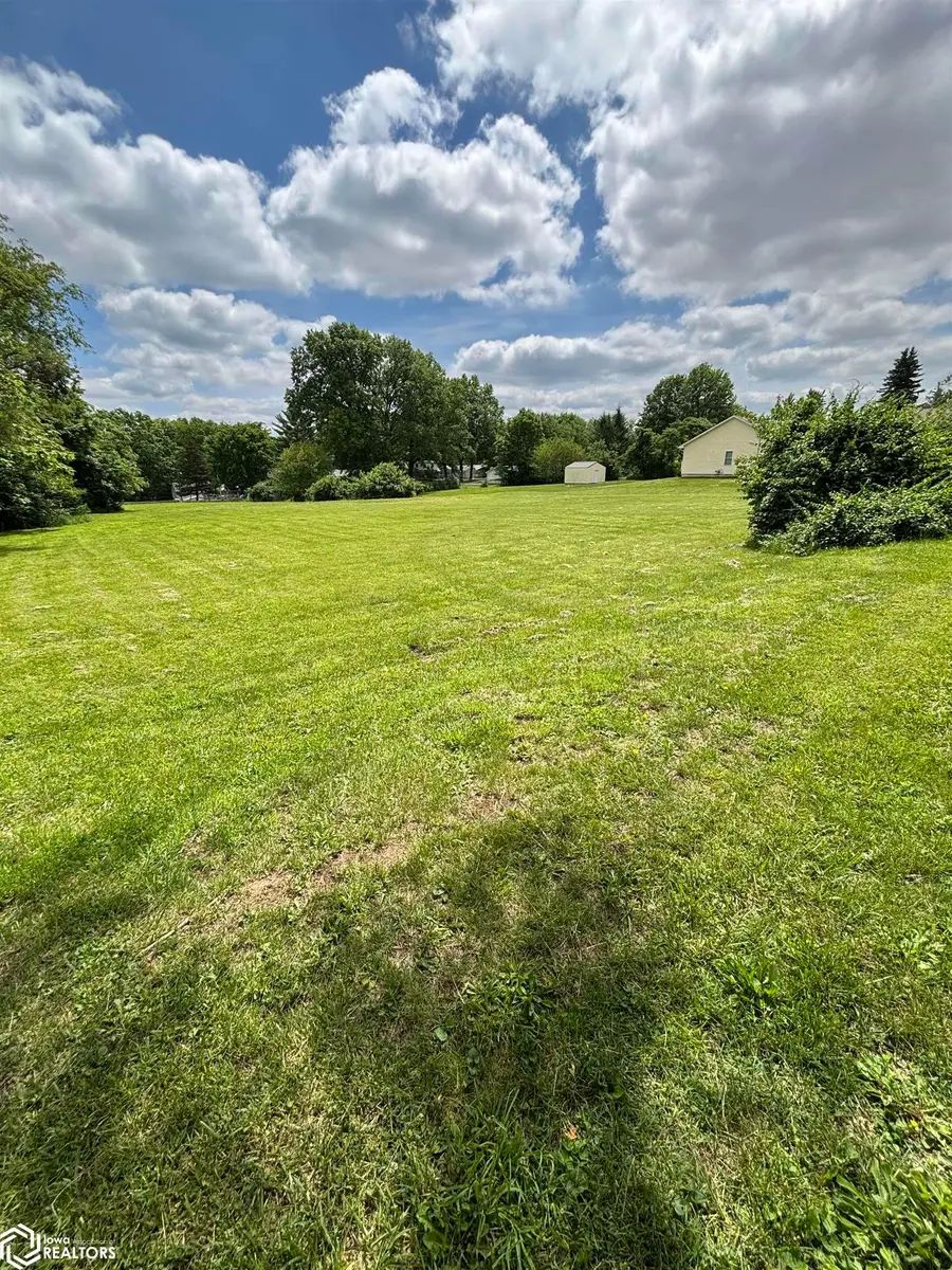 1742 Weimer Street, Burlington, IA 52601 - #2