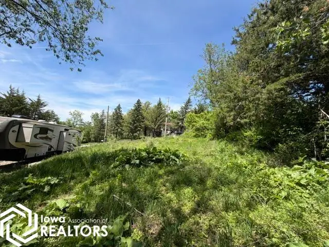 1334 Clark Avenue, Brooklyn, IA 52211 - #3
