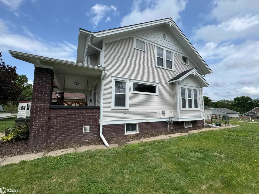 407 N Walnut Street, Creston, IA 50801 - #2