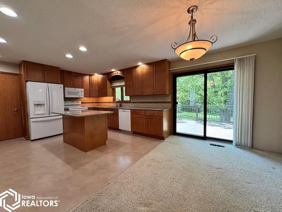 2619 Timberlane Trail, Webster City, IA 50595 - #3