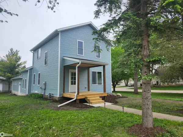 607 E Main Street, Lake Mills, IA 50450