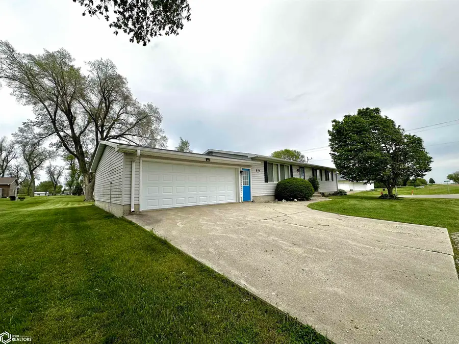 208 Franklin Avenue E, Wesley, IA 50483 - #2