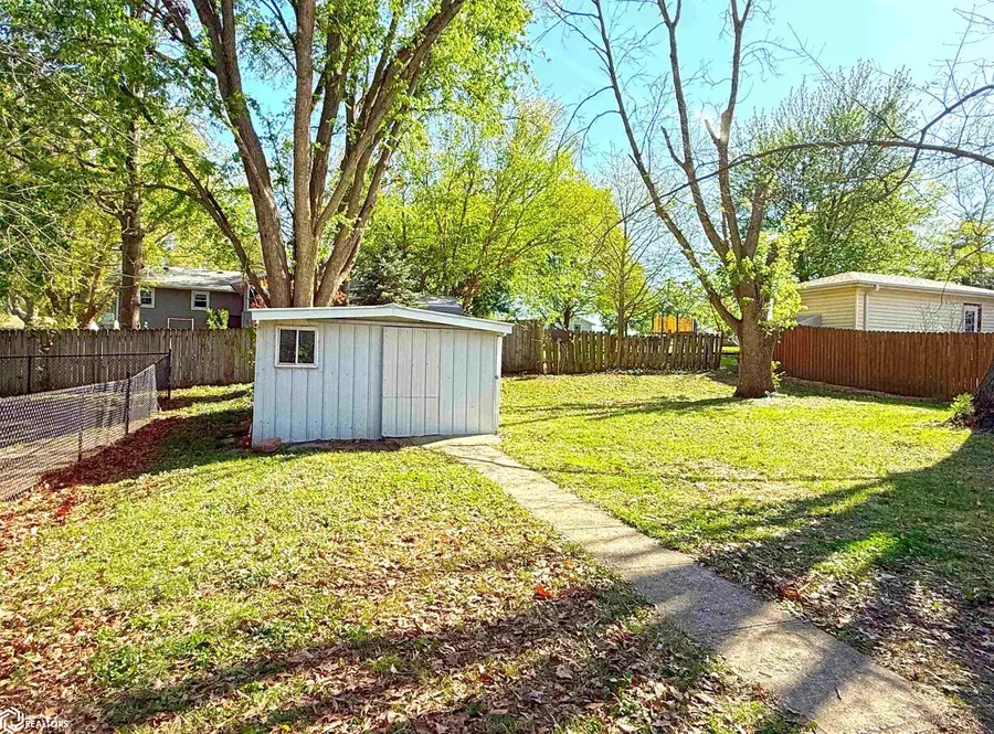 404 Garfield Street, Shenandoah, IA 51601 - #3