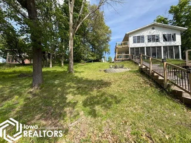 3011 E Lakeshore Drive, Brooklyn, IA 52211 - #1