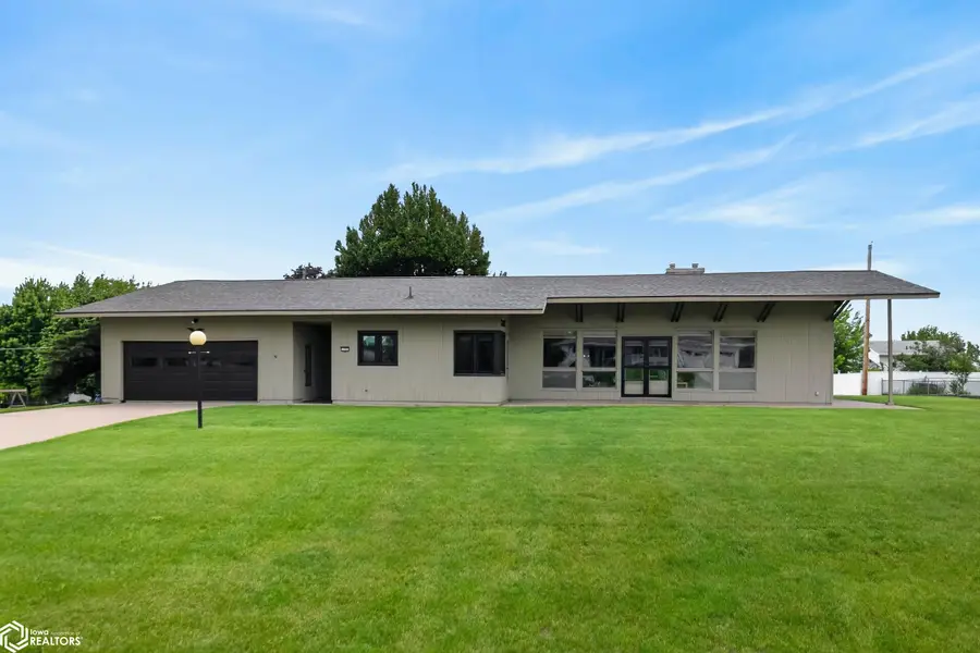 103 Crestview Drive, Marshalltown, IA 50158 - #3