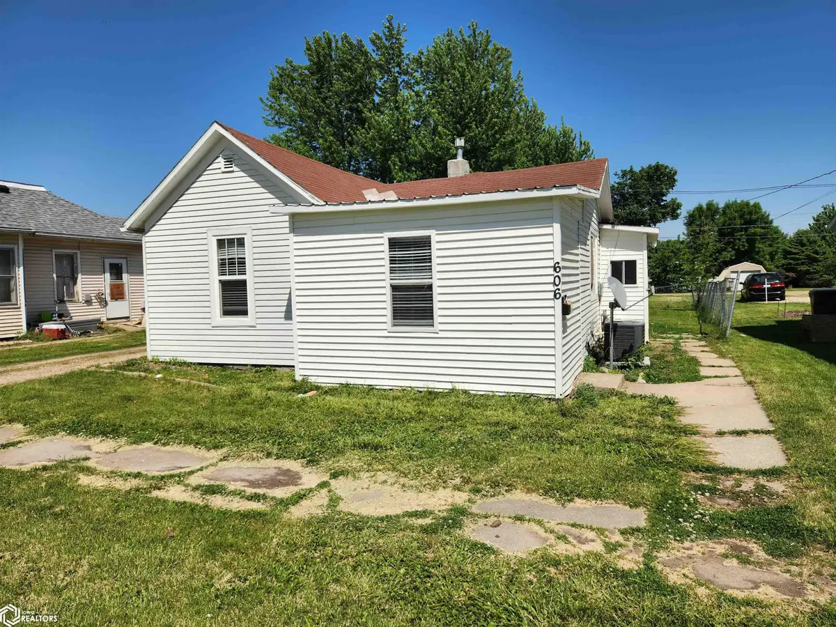 606 Siegel Street, Tama, IA 52339 - #1