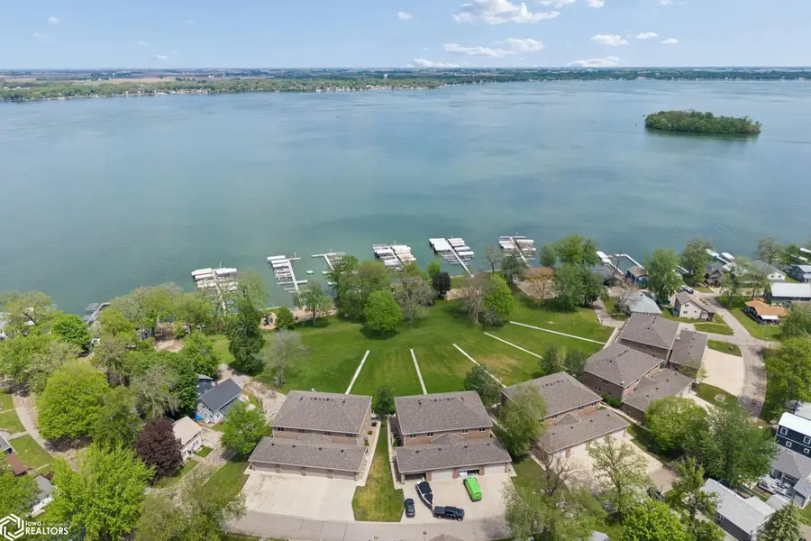 4592 Asbury Drive #B, Clear Lake, IA 50428 - #3