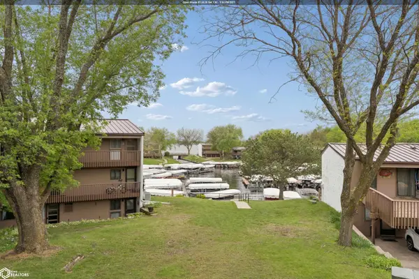 2700 N Shore Drive #J-14, Clear Lake, IA 50428